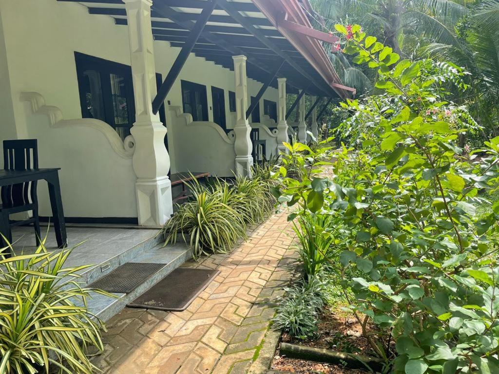 Amron Resort Szigirija Kültér fotó